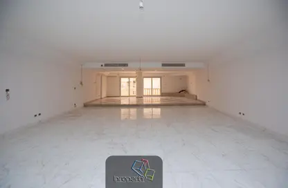 Apartment - 3 Bedrooms - 3 Bathrooms for sale in Abo Qir St. - Glim - Hay Sharq - Alexandria