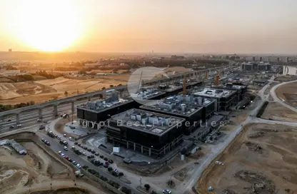 مساحات مكتبية - استوديو - 2 حمامات للبيع في جولدن جيت - شارع التسعين الجنوبي - التجمع الخامس - مدينة القاهرة الجديدة - القاهرة