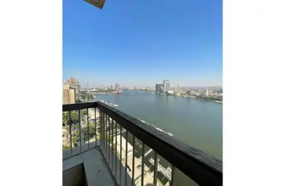 Apartment - 3 Bedrooms - 3 Bathrooms for sale in Nile St. - Dokki - Giza