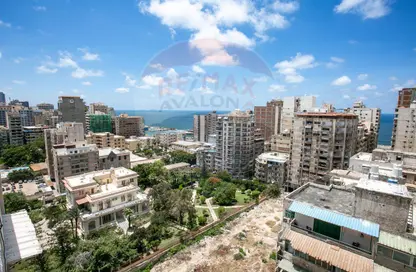 شقة - 3 غرف نوم - 1 حمام للبيع في شارع مصطفي ابو هيف - سابا باشا - حي شرق - الاسكندرية
