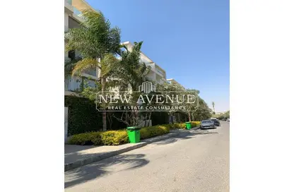 Apartment - 2 Bedrooms - 2 Bathrooms for sale in Lake View Residence - 5th Settlement Compounds - The 5th Settlement - New Cairo City - Cairo