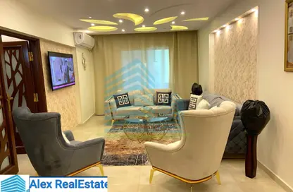 Apartment - 3 Bedrooms - 2 Bathrooms for rent in Kafr Abdo St. - Kafr Abdo - Roushdy - Hay Sharq - Alexandria