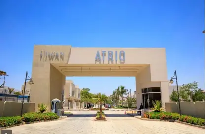 Villa - 5 Bedrooms - 4 Bathrooms for sale in Royal City - Sheikh Zayed Compounds - Sheikh Zayed City - Giza