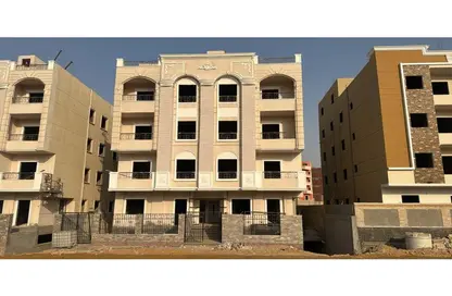 Apartment - 3 Bedrooms - 2 Bathrooms for sale in New Narges - New Cairo City - Cairo