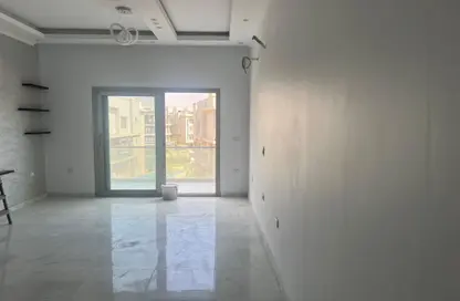 (بنتهاوس  (روف - 2 غرف نوم - 2 حمامات للايجار في جاليريا  مون فالى - المستثمرين الجنوبية - مدينة القاهرة الجديدة - القاهرة