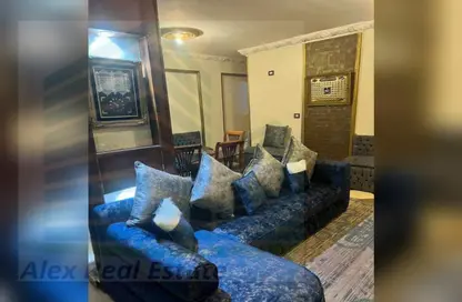 شقة - 3 غرف نوم - 2 حمامات للايجار في شارع طه حمدى - كليوباترا - حي شرق - الاسكندرية