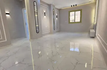 شقة - 3 غرف نوم - 2 حمامات للبيع في البوابة الرابعة - مينا - حدائق الاهرام - الجيزة