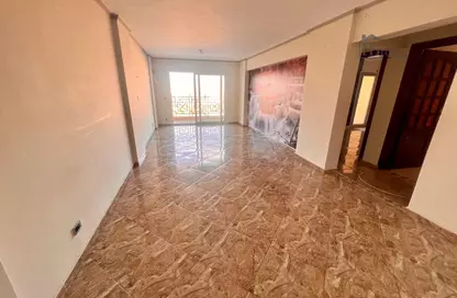 Apartment - 3 Bedrooms - 1 Bathroom for rent in 14th of May Bridge - Smouha - Hay Sharq - Alexandria