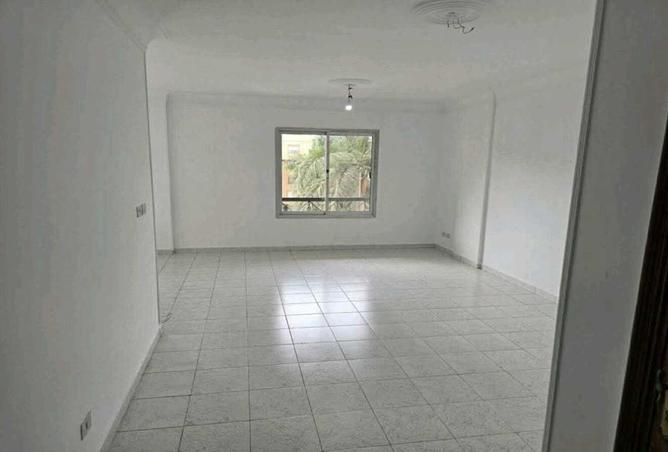 8196634 - Property Image 2