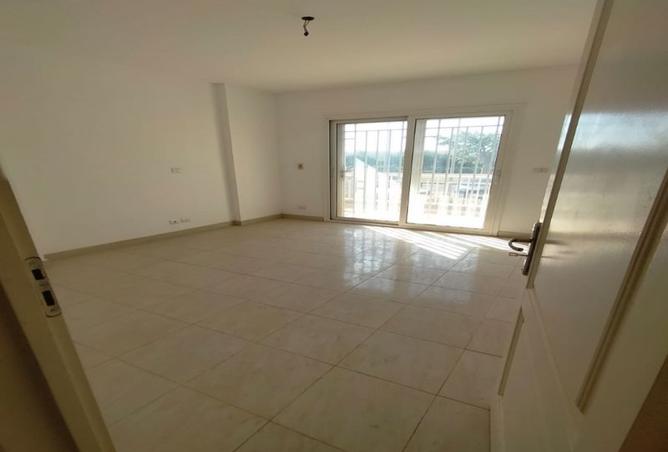 8123947 - Property Image 3