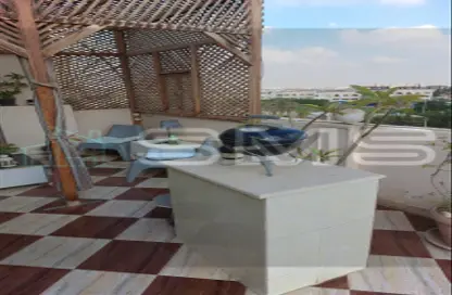 Roof - 3 Bedrooms - 1 Bathroom for rent in Orouba Axis - Area A - Ganoob El Acadimia - New Cairo City - Cairo