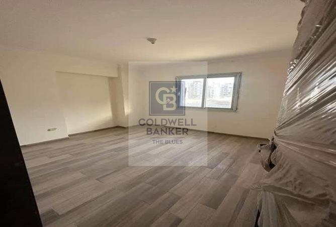 8305778 - Property Image 2