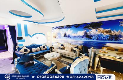 شقة - 3 غرف نوم - 2 حمامات للايجار في ميامي - حي اول المنتزة - الاسكندرية
