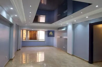 شقة - 3 غرف نوم - 2 حمامات للايجار في الشطر العاشر - زهراء المعادي - حي المعادي - القاهرة