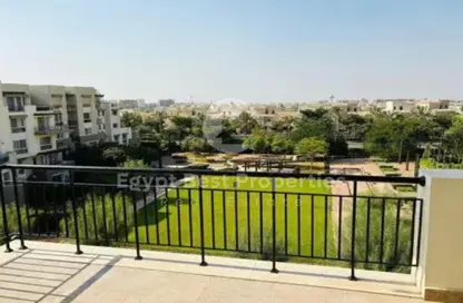 شقة - 3 غرف نوم - 3 حمامات للبيع في سيراس - اب تاون كايرو - المقطم - القاهرة