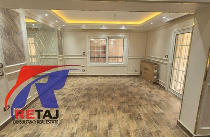 Apartment - 3 Bedrooms - 1 Bathroom for rent in Hafez Ramadan St. - 6th Zone - Nasr City - Cairo