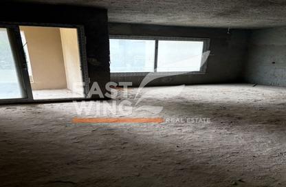 شقة - 2 غرف نوم - 2 حمامات للبيع في فيلدج جيت - المستثمرين الجنوبية - مدينة القاهرة الجديدة - القاهرة