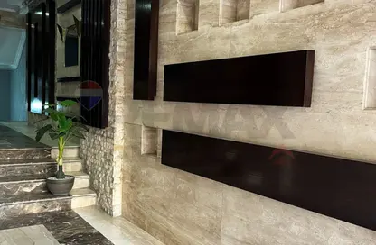 مساحات مكتبية - استوديو - 2 حمامات للبيع في سموحة - حي شرق - الاسكندرية