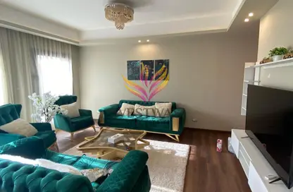 شقة - 3 غرف نوم - 3 حمامات للايجار في ذا كورت ياردز - كمبوندات الشيخ زايد - الشيخ زايد - الجيزة