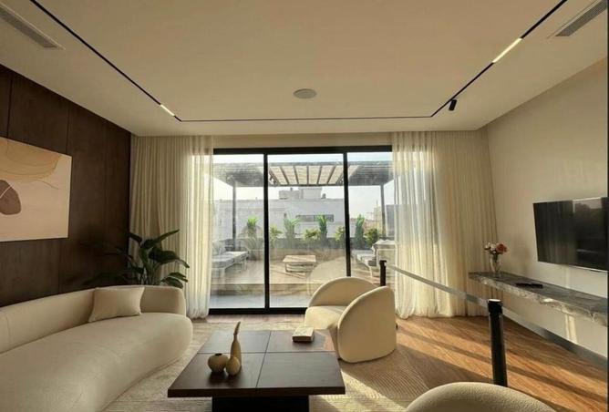 8033856 - Property Image 2