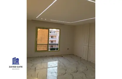 Apartment - 3 Bedrooms - 2 Bathrooms for rent in 7th District - Sheikh Zayed City - Giza