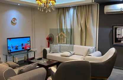 Apartment - 2 Bedrooms - 1 Bathroom for rent in Talaat Mostafa St. - Rehab City Fifth Phase - Al Rehab - New Cairo City - Cairo