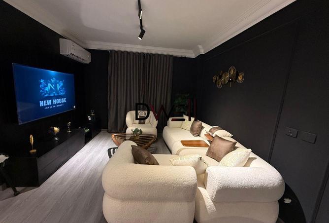 8084953 - Property Image 2