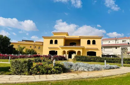 Villa - 6 Bedrooms - 6 Bathrooms for sale in Madinaty - Cairo