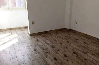 Apartment - 3 Bedrooms - 2 Bathrooms for sale in Al Merghany St. - Ard El Golf - Heliopolis - Masr El Gedida - Cairo