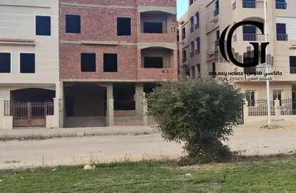 Whole Building - 7+ Bedrooms - 7+ Bathrooms for sale in 3rd Neighborhood - Family Housing - Shorouk City - Cairo