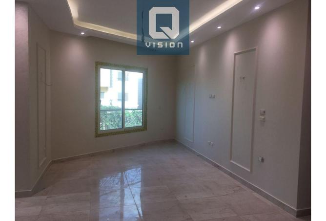 8120829 - Property Image 2