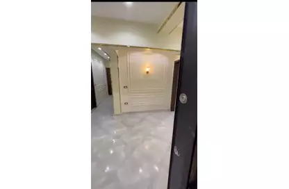 شقة - 3 غرف نوم - 2 حمامات للبيع في ميدان عمان - الدقي - الجيزة