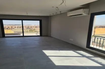 Apartment - 2 Bedrooms - 3 Bathrooms for sale in Village West - Sheikh Zayed Compounds - Sheikh Zayed City - Giza