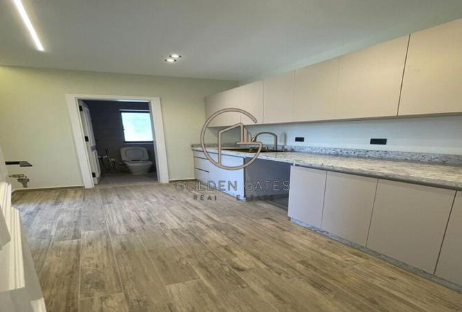 8476830 - Property Image 2