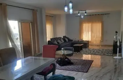 شقة - 3 غرف نوم - 2 حمامات للايجار في شارع الجزيرة - المستثمرين الجنوبية - مدينة القاهرة الجديدة - القاهرة