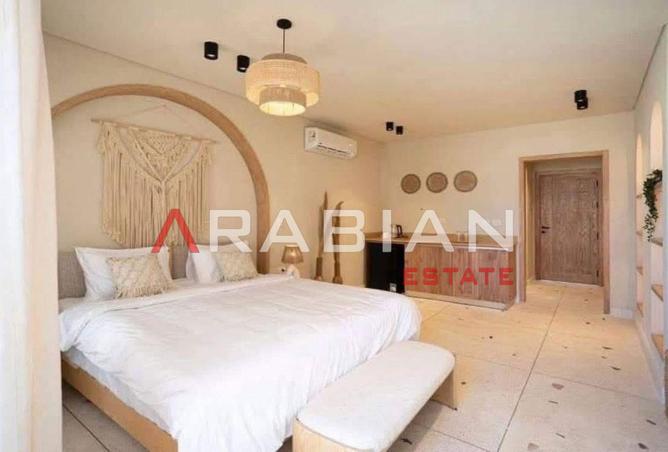8061464 - Property Image 2