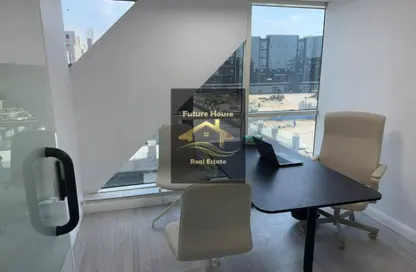 مساحات مكتبية - استوديو - 2 حمامات للايجار في بيزنس بلاس - شارع التسعين الشمالي - التجمع الخامس - مدينة القاهرة الجديدة - القاهرة