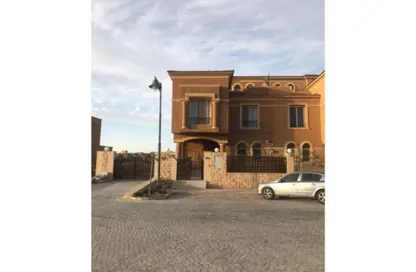 منزل مزدوج - 4 غرف نوم - 4 حمامات للبيع في رويال ميدوز - كمبوندات الشيخ زايد - الشيخ زايد - الجيزة