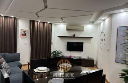 Apartment - 2 Bedrooms - 1 Bathroom for rent in Al Rehab - New Cairo City - Cairo