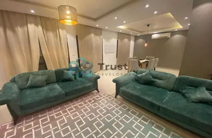شقة - 3 غرف نوم - 3 حمامات للايجار في 6 ويست - بيفرلي هيلز - كمبوندات الشيخ زايد - الشيخ زايد - الجيزة
