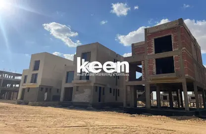 Townhouse - 3 Bedrooms - 5 Bathrooms for sale in Stei8ht - The 1st Settlement - New Cairo City - Cairo
