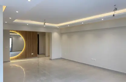 Apartment - 3 Bedrooms - 3 Bathrooms for rent in Palm Hills Village Gate - South Investors Area - New Cairo City - Cairo