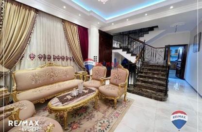Apartment - 3 Bedrooms - 2 Bathrooms for sale in 8th District - Sheikh Zayed City - Giza