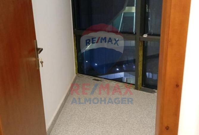 8240431 - Property Image 3