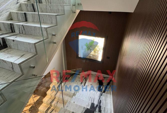 8041519 - Property Image 3