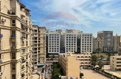 شقة - 3 غرف نوم - 2 حمامات للبيع في شارع محمد فوزي معاذ - سموحة - حي شرق - الاسكندرية