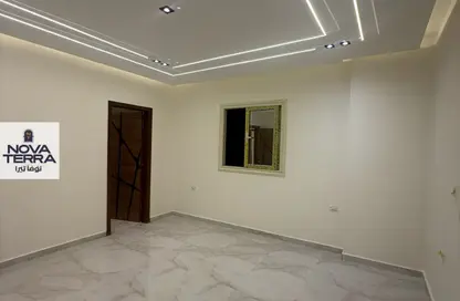 شقة - 3 غرف نوم - 3 حمامات للبيع في شارع مجلس الدولة - التحرير - الحي الرابع - مدينة 6 أكتوبر - الجيزة