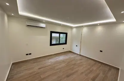 Apartment - 2 Bedrooms - 1 Bathroom for rent in Al Gezira El Wosta St. (Yousef Kamel) - Zamalek - Cairo