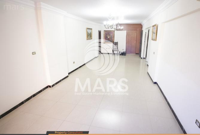 8123110 - Property Image 2