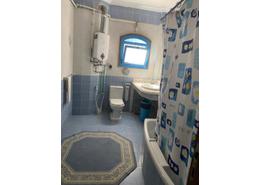 فيلا - 7 غرف نوم - 4 حمامات for للبيع in شارع عمر بن عبد العزيز - الحي السادس - مدينة العبور - القليوبية